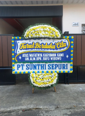 Papan Bunga Duka di Pulung